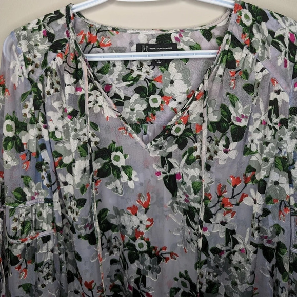 INC International Concepts Tie V  Neck Grey Floral Textured Blouse Women Small - Picture 4 of 11